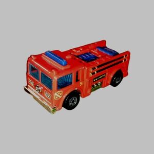 1976 Hot Wheels Fire Eater Fire Engine #51 Red 1:64 Diecast 3" Truck Blue Lights